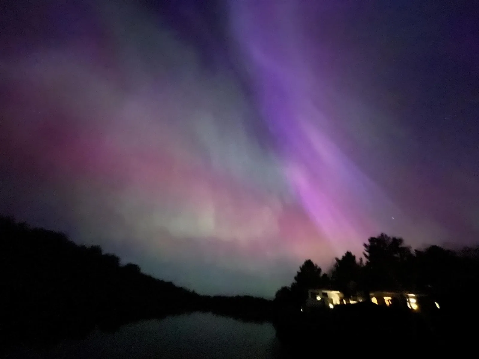 Another stunning display of the aurora borealis over Badger Lake