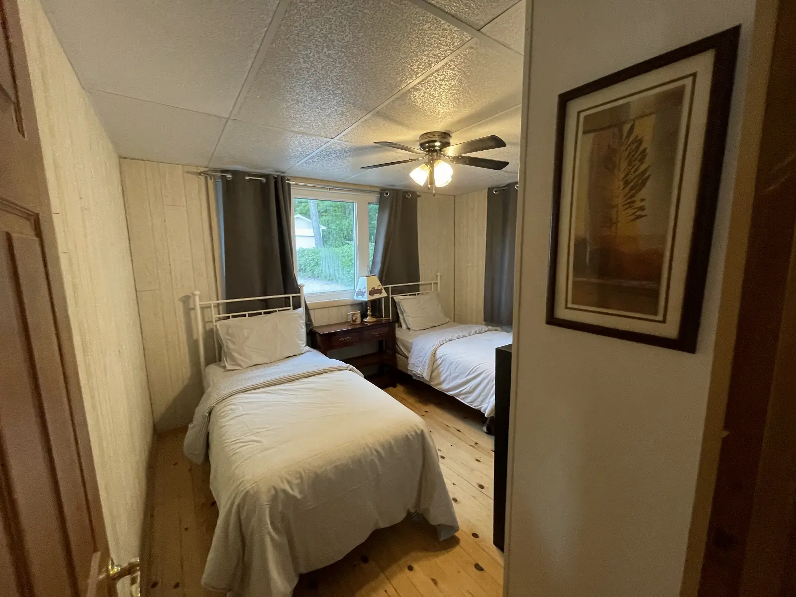 Bedroom - 2 singles